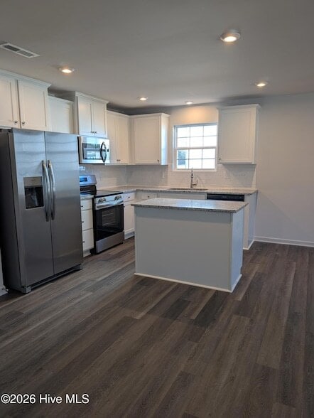 Building Photo - 6717 Hardwick Ln