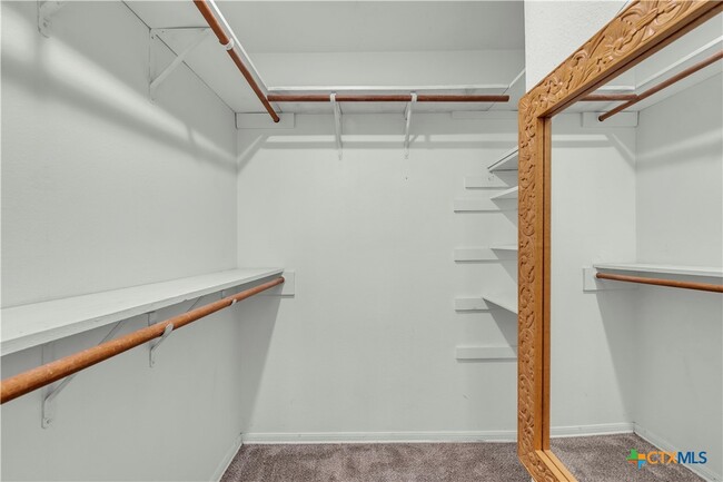 Building Photo - 513 Red River Rd