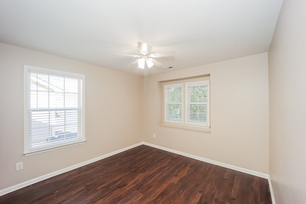 Building Photo - 54 Brookview Dr