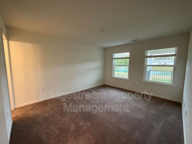 Building Photo - 1677 S Golden Clove Bnd
