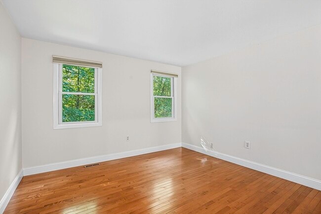 Building Photo - 237 South St