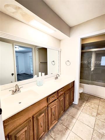 Building Photo - 3119 Lakeside Dr