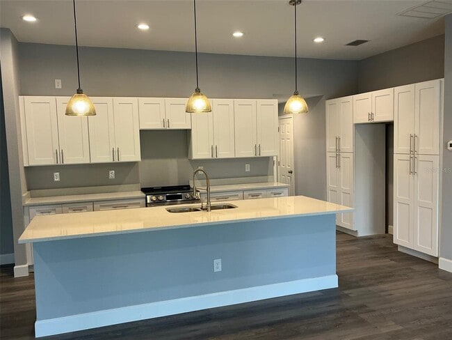 Building Photo - 8362 Santa Cruz Dr