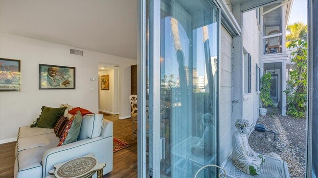 Building Photo - 2304 Ringling Blvd