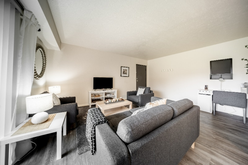 Building Photo - 6615 Center St