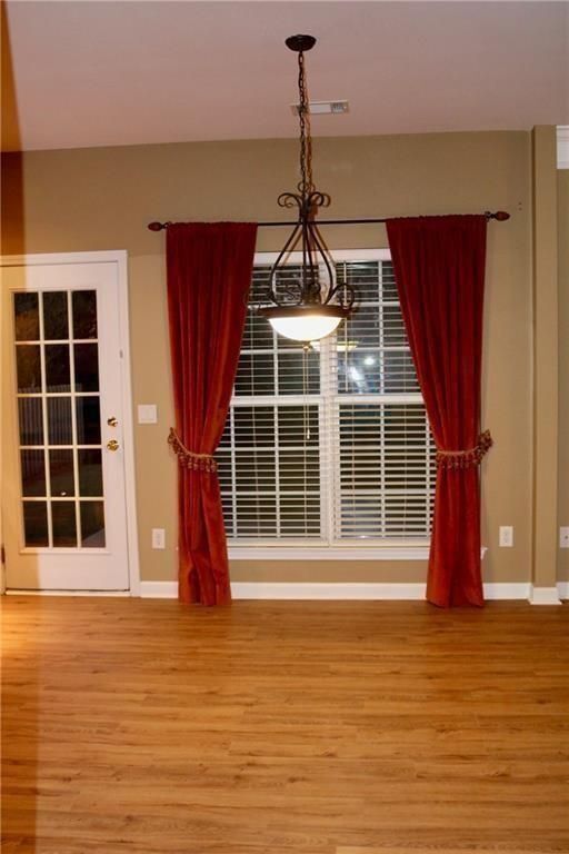 Building Photo - 607 Hidden Close