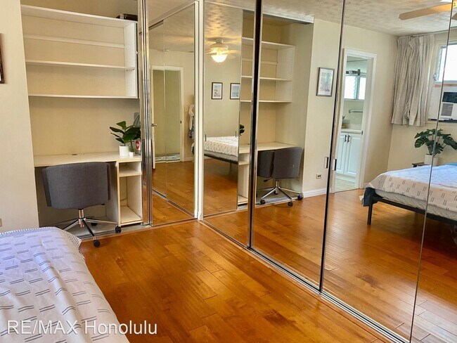 Building Photo - 2 br, 2 bath House - 2355 Ala Wai Blvd Apt...