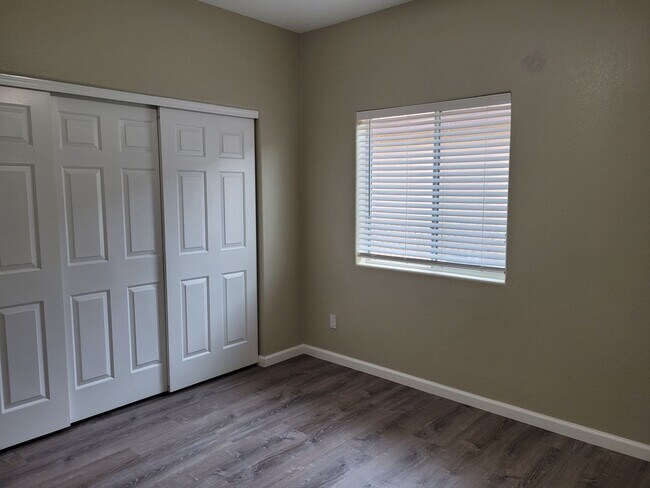 Building Photo - 1495 Verde Dr