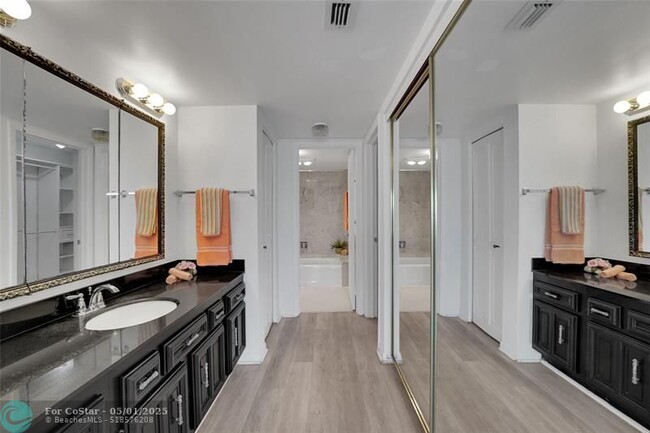 Building Photo - 3500 Galt Ocean Dr