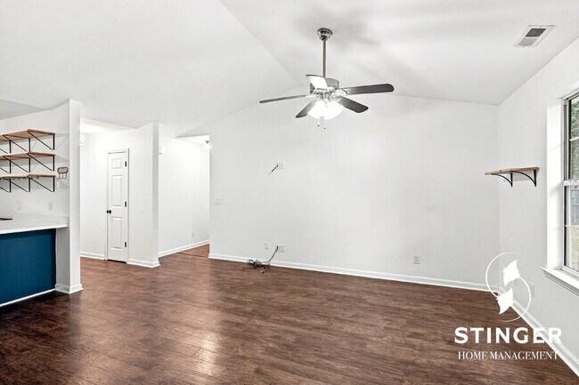 Building Photo - 54 Ardmore Ave