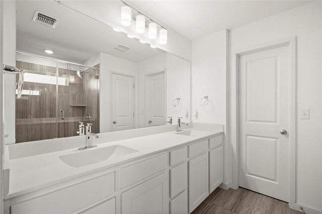 Building Photo - 15004 Ryman Rd