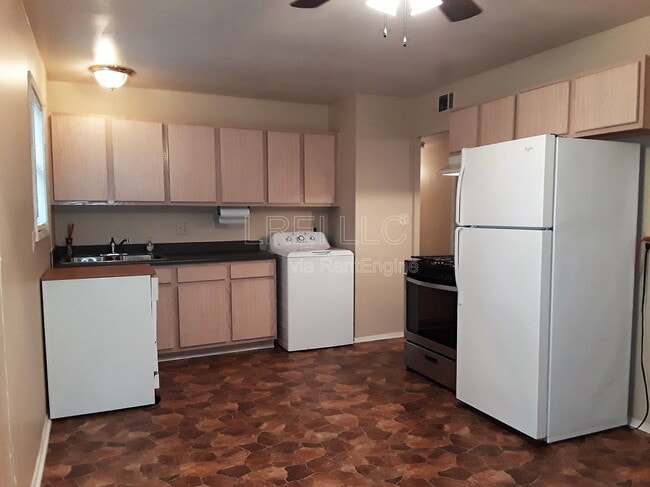 Building Photo - 8602 Gary Wy