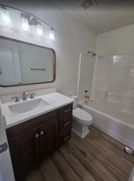 Building Photo - 10421 Trevino Ln