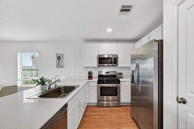 Building Photo - 4206 Barrington Cv Ln