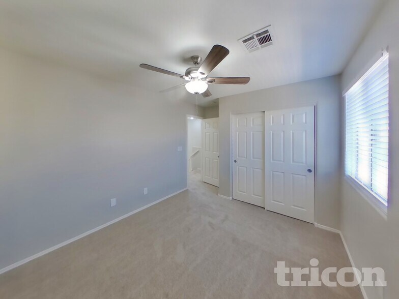 Building Photo - 977 Medina De Leon Ave