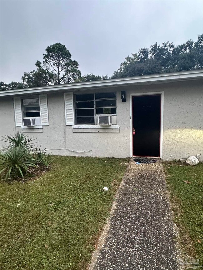 Building Photo - 671 E Olive Rd