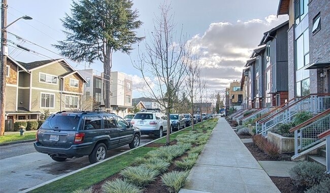 Building Photo - 6546 32nd Ave NE