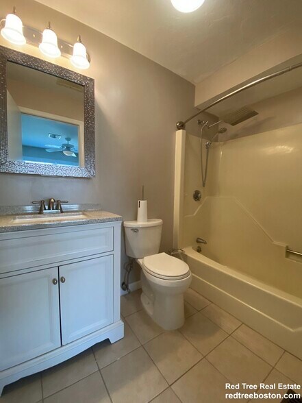 Building Photo - 1402 Lagrange St