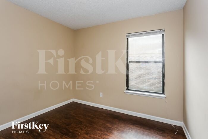 Building Photo - 11338 Island Shore Dr W