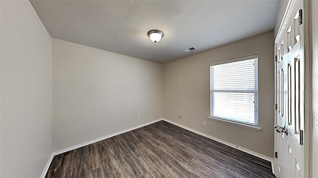 Building Photo - 438 Oregon Trail
