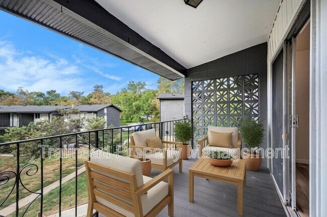 Building Photo - 8313 Lowell Ave