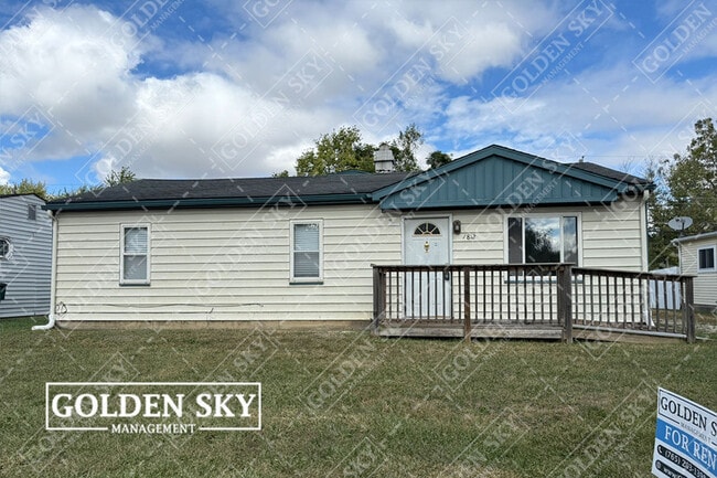 Primary Photo - 1812 E Carver Dr