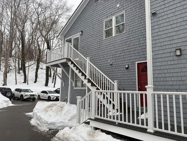 Building Photo - 176 Court St