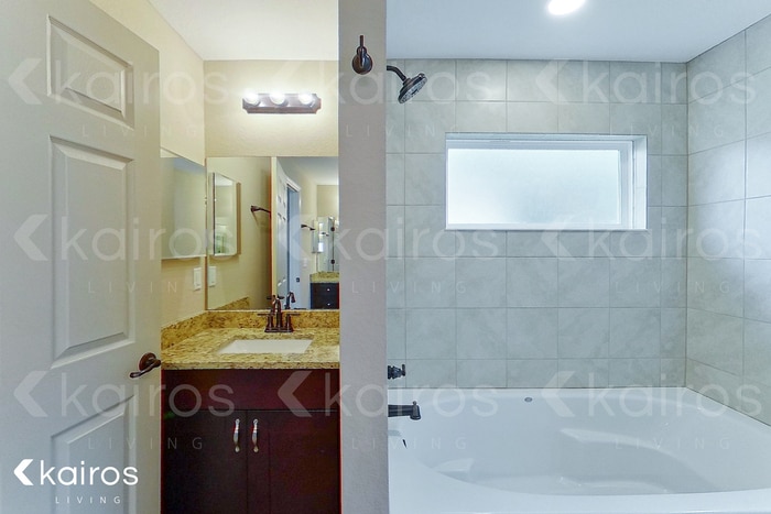 Building Photo - 4481 SW 139th Pl