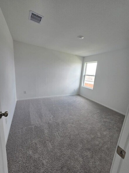 Building Photo - 26706 Dalmatian Bellflower Dr