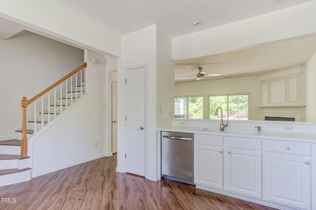Building Photo - 306 Orchard Park Dr