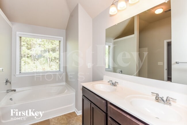 Building Photo - 6392 Woodwell Dr