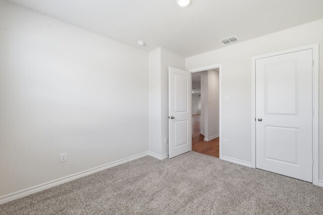 Building Photo - 3122 Davis Trce