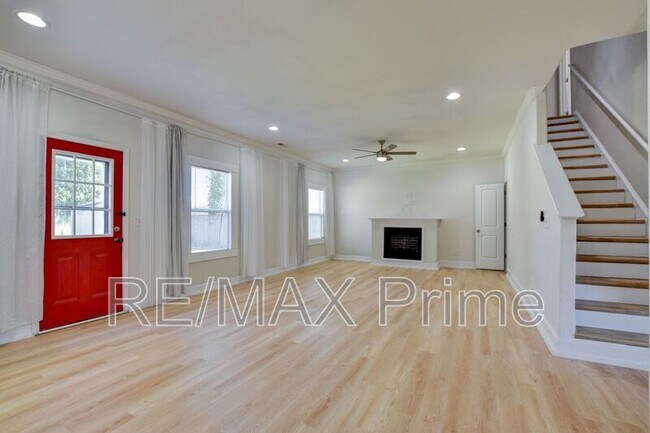 Building Photo - 8028 Glade Rd