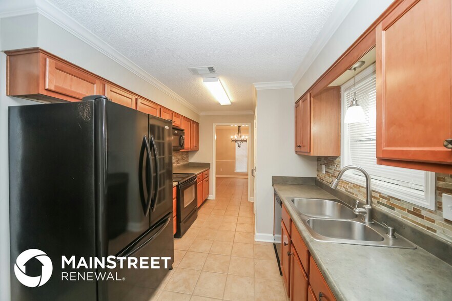Building Photo - 7592 Millbridge Dr