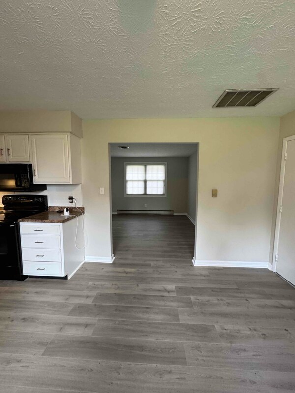 Building Photo - 1149 Navaho Dr