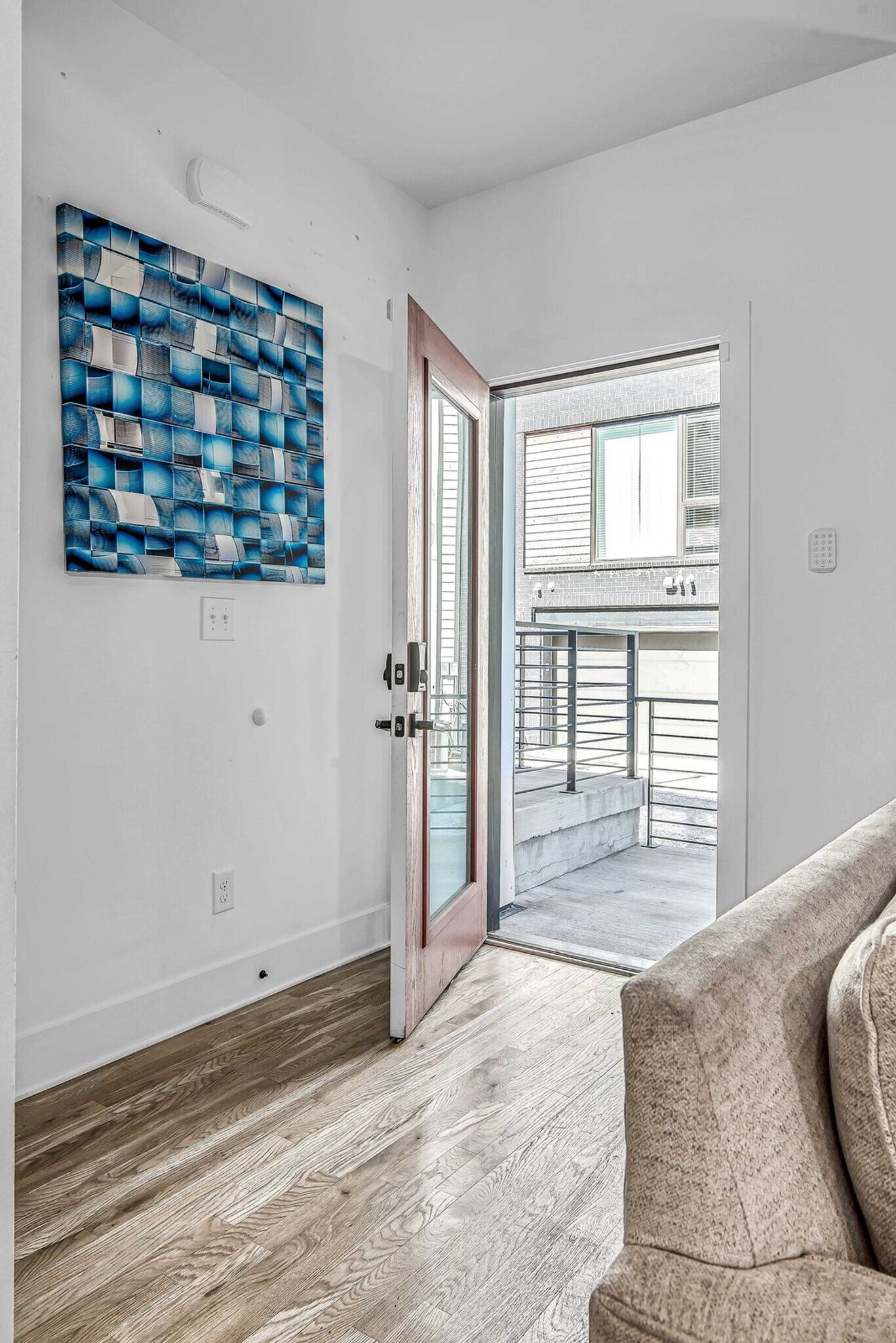 Building Photo - 2807 Delaware Ave