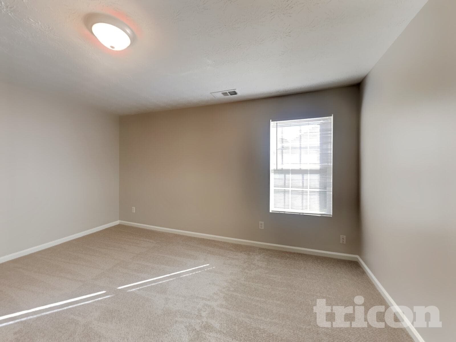Building Photo - 613 Everlasting Way