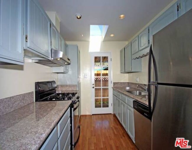 Building Photo - 3542 Greenwood Ave