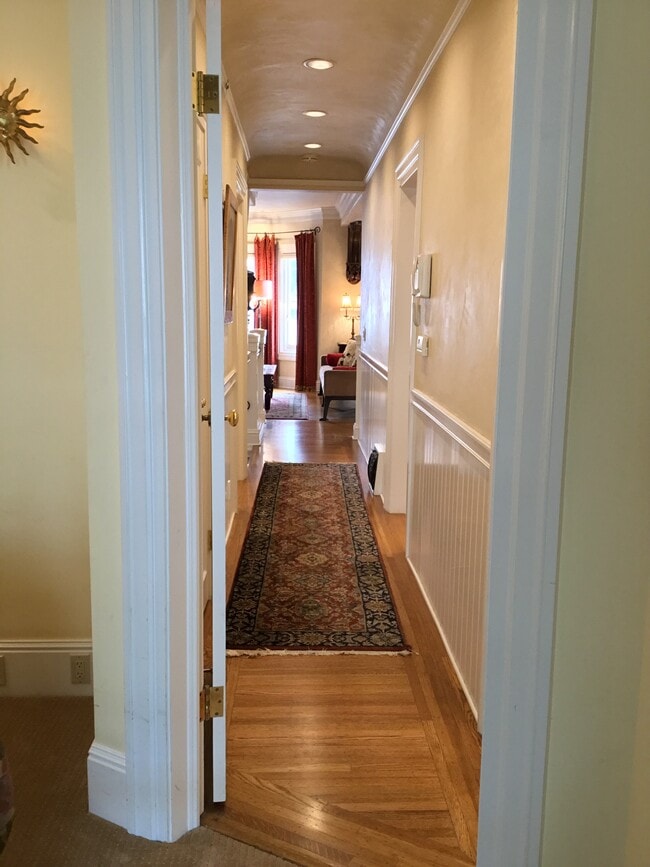 Building Photo - 408 Lombard St