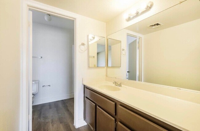 Building Photo - 9503 W Las Palmaritas Dr