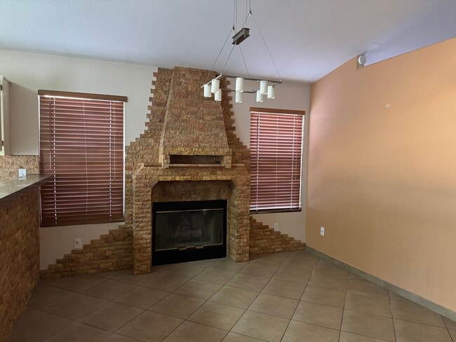 Building Photo - 8214 James Grayson Dr