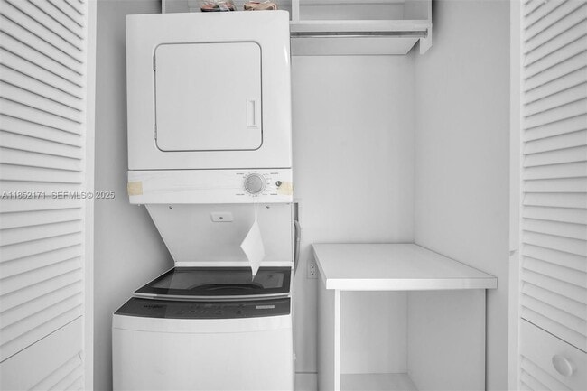 Building Photo - 309 NW 7th Ct