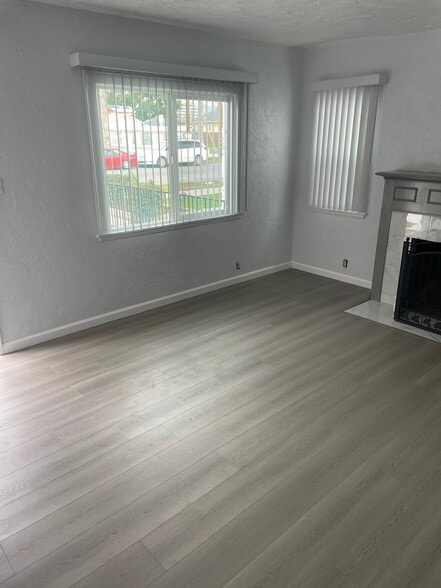 Building Photo - 14642 Kittridge St