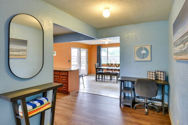 Building Photo - 1512 Richmond Ave