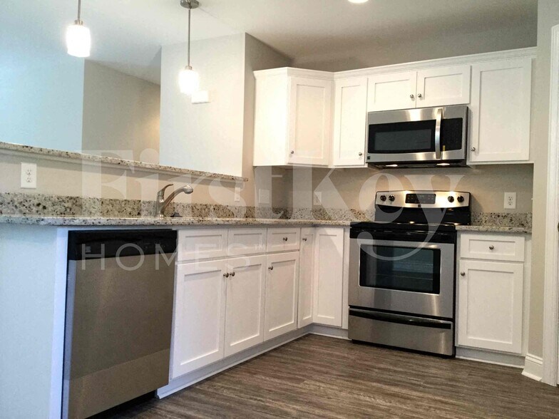 Building Photo - 2151 Brantley Creek Dr