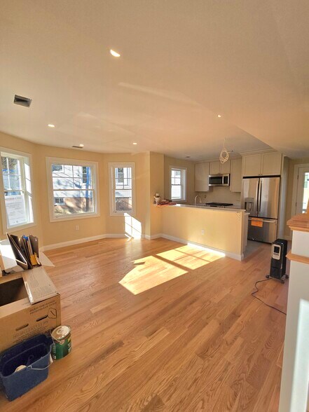 Primary Photo - 3 Glenley Ter