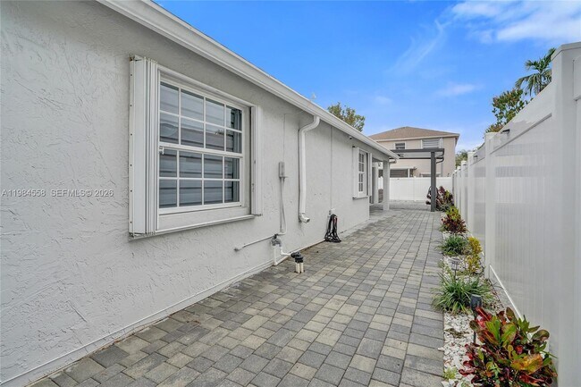 Building Photo - 11761 NW 12th St