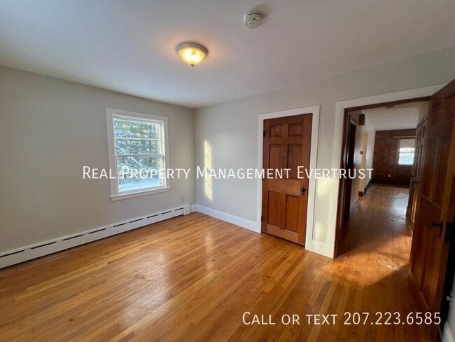 Building Photo - 32 Belfield St