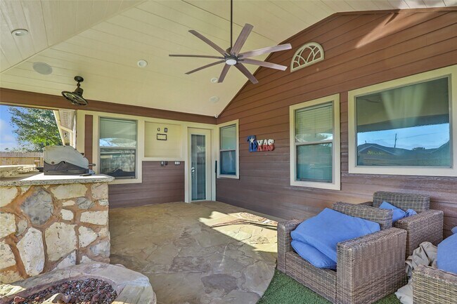 Building Photo - 21629 Twitch Ct