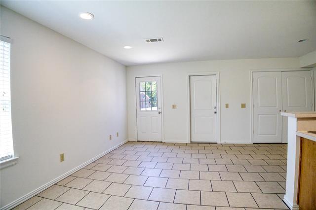 Building Photo - 1708 S Waco St
